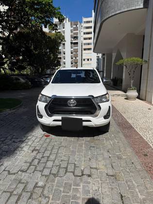 TOYOTA HILUX 2.8 D-4D TURBO DIESEL CD SRV 4X4 AUTOMÁTICO